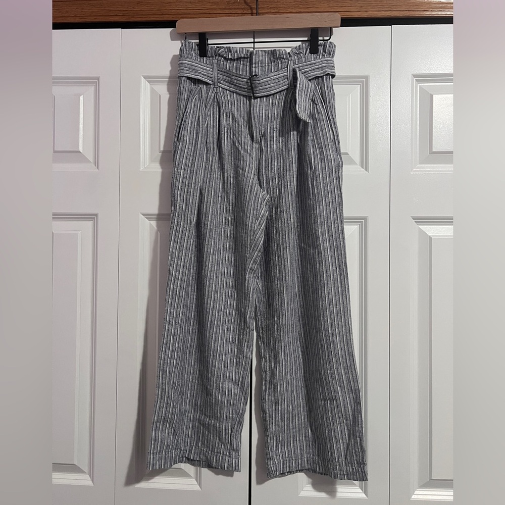 Banana Republic Gray Linen Striped Pants